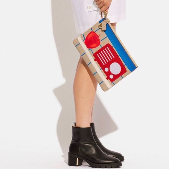 Coach X Tom Wesselmann Collab Large Turnlock Wristlet Bag Clutch - Picture 14 of 14